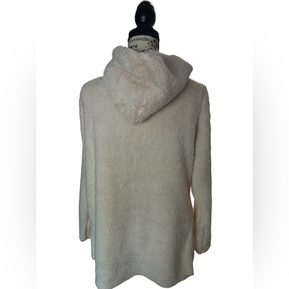 NWT Fuzzy Lightweight Coat - Picture 6 of 6